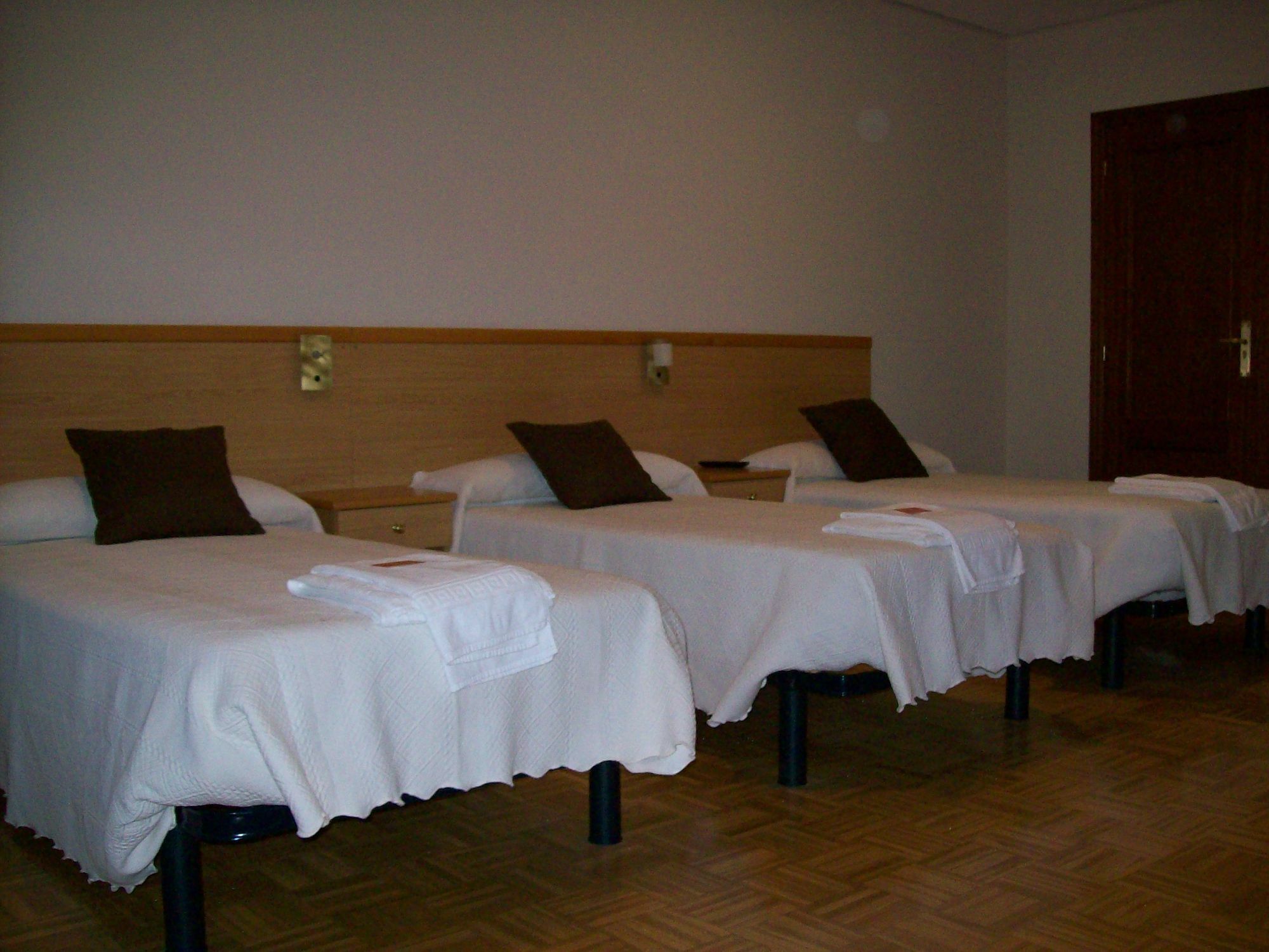 Hostal Cerecedo León Esterno foto