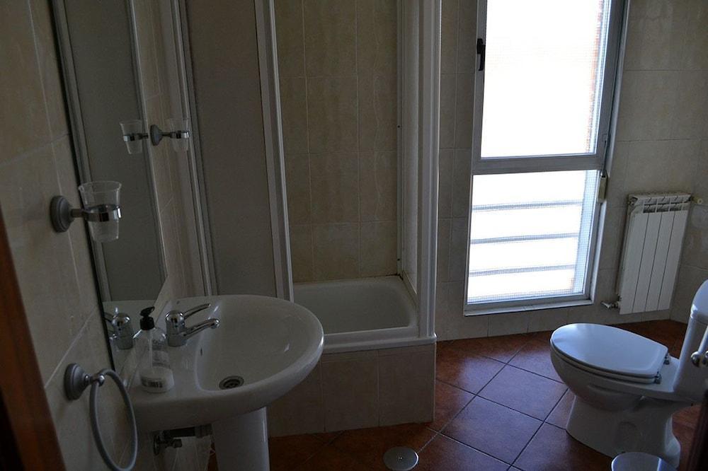 Hostal Cerecedo León Esterno foto